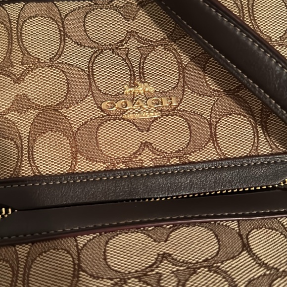 Coach purse - Picture 2 of 7